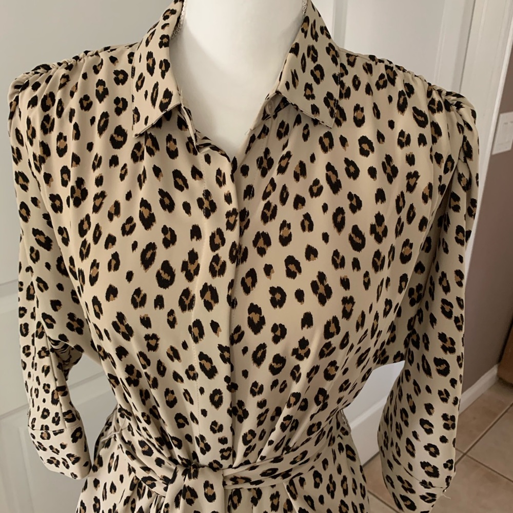 CHICO’S animal print Shirtdress - Picture 3 of 9